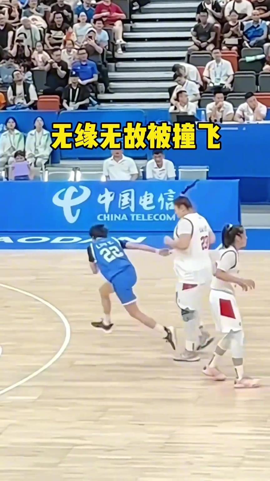 大宝贝各种弹飞人，对手都被打哭了